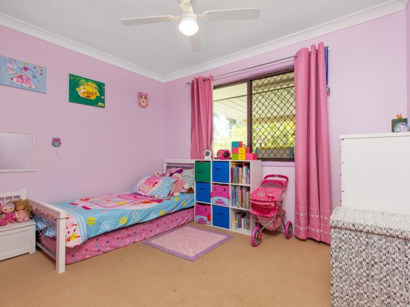 11 Crestwood Drive, Camira QLD 4300