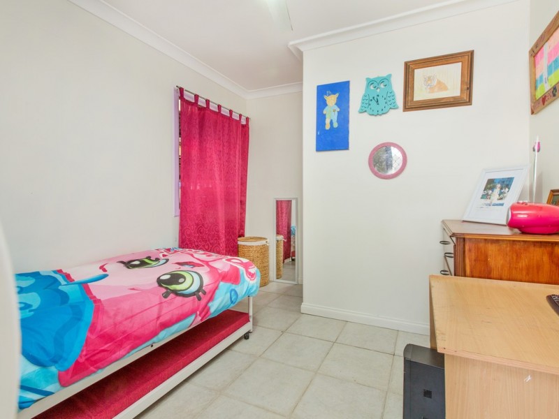 11 Crestwood Drive, Camira QLD 4300