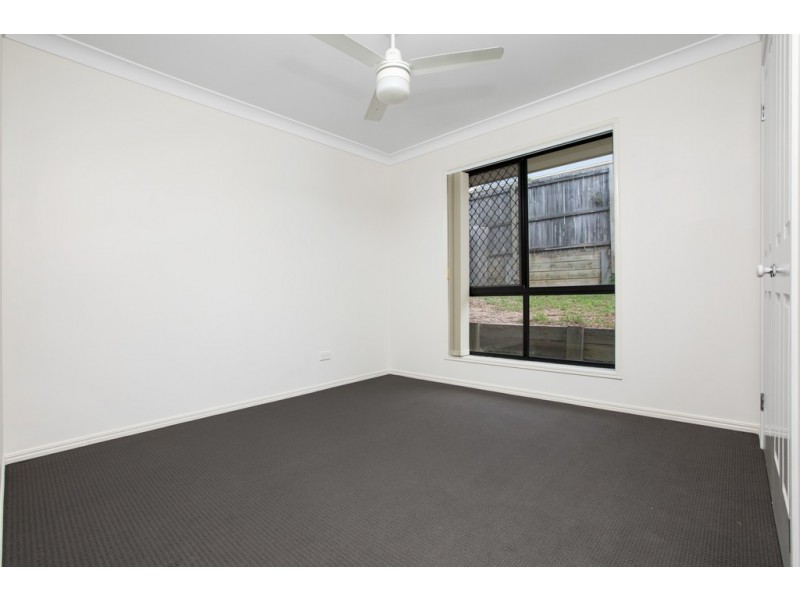 16 Darter Place, Springfield Lakes QLD 4300