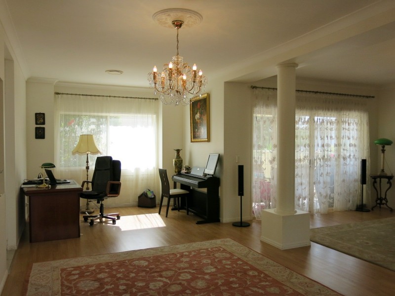 1 Carthage Street, Augustine Heights QLD 4300