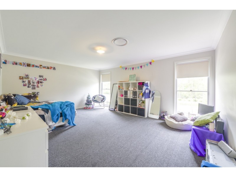 202 Grande Avenue, Springfield Lakes QLD 4300