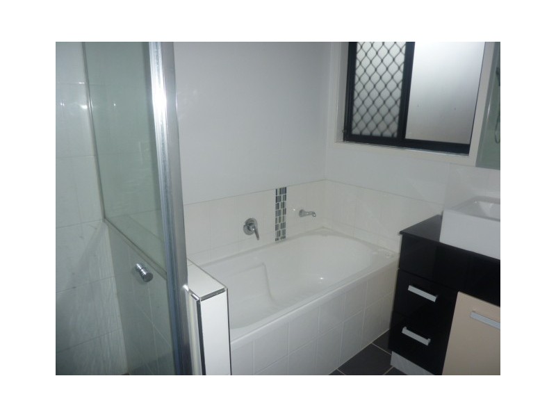 93 Lakes Entrance Drive, Springfield Lakes QLD 4300