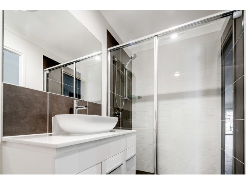 30A Kenneth Drive, Augustine Heights QLD 4300