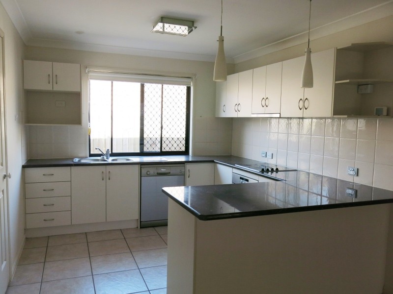 28 Shearwater Terrace, Springfield Lakes QLD 4300