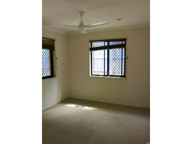 28 Shearwater Terrace, Springfield Lakes QLD 4300