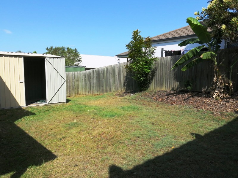 28 Shearwater Terrace, Springfield Lakes QLD 4300