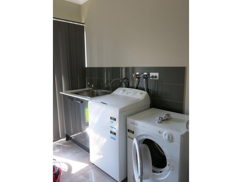 16 Drewett Avenue, Redbank Plains QLD 4301