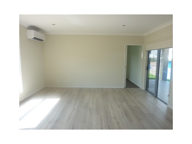 7 Solace Street, Springfield Lakes QLD 4300