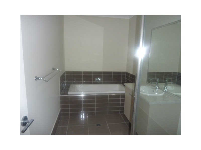 7 Solace Street, Springfield Lakes QLD 4300