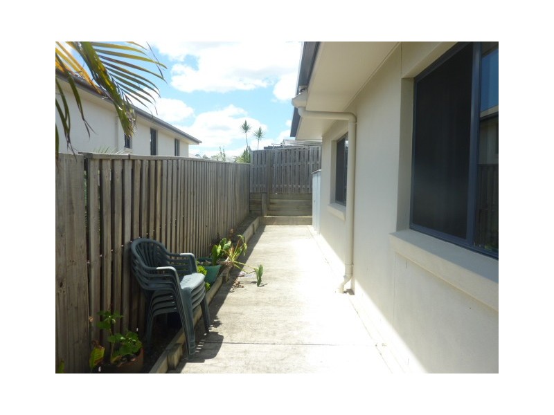 25 Trinity Crescent, Augustine Heights QLD 4300