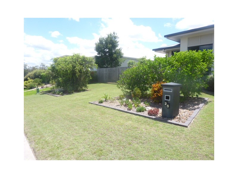 25 Trinity Crescent, Augustine Heights QLD 4300
