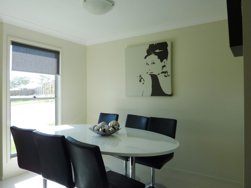 19 Wimbledon Street, Springfield Lakes QLD 4300