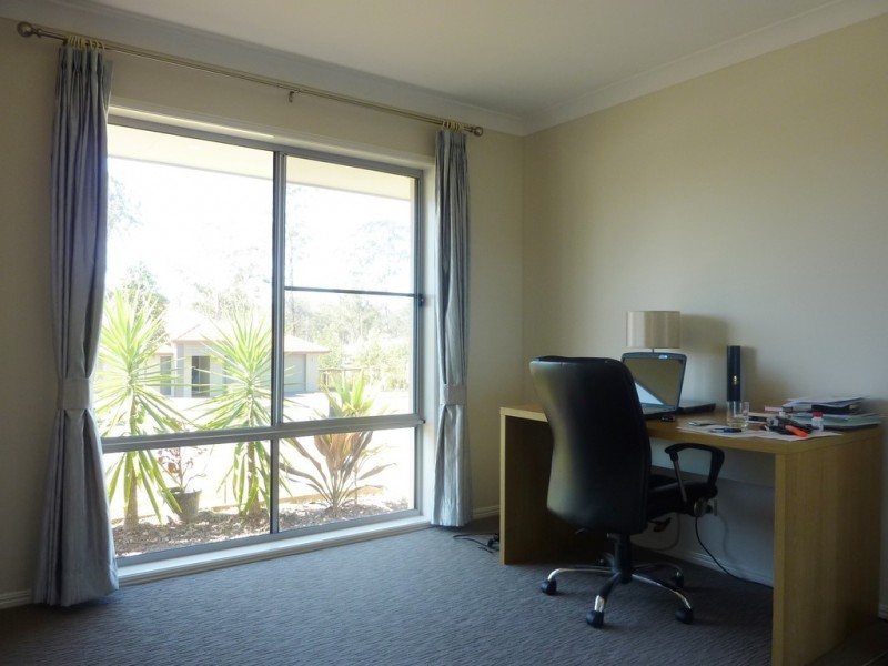 31 Dillon Avenue, Augustine Heights QLD 4300