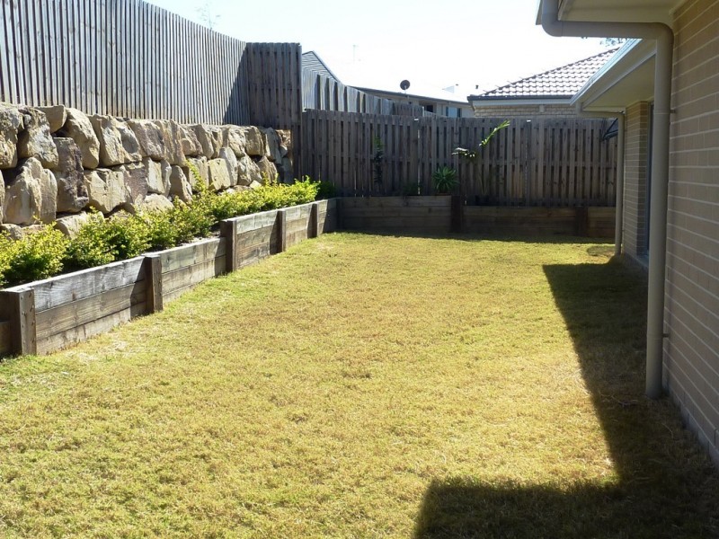 31 Dillon Avenue, Augustine Heights QLD 4300