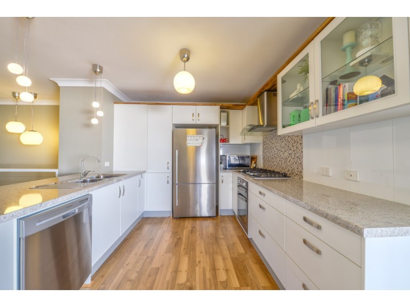 23 Lakes Entrance Drive, Springfield Lakes QLD 4300