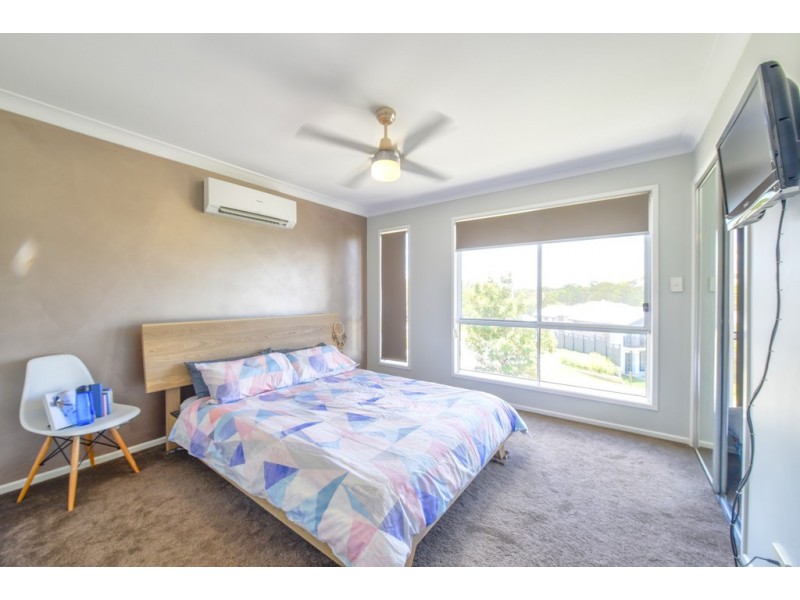 23 Lakes Entrance Drive, Springfield Lakes QLD 4300