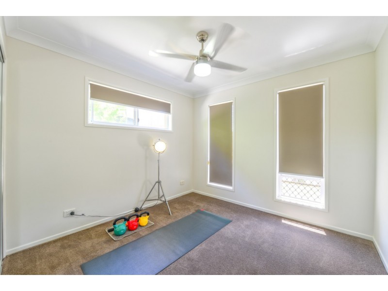 23 Lakes Entrance Drive, Springfield Lakes QLD 4300