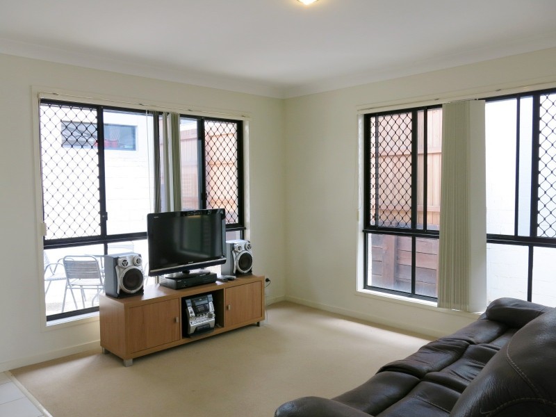 10 Ridge View Place, Springfield Lakes QLD 4300