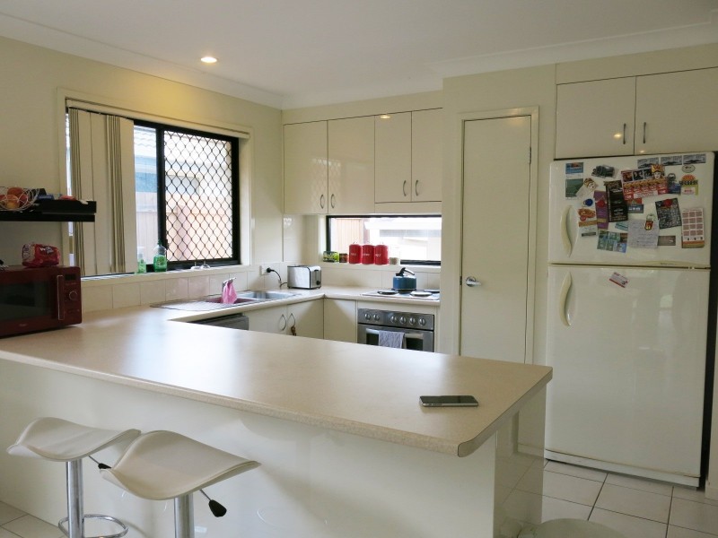 10 Ridge View Place, Springfield Lakes QLD 4300