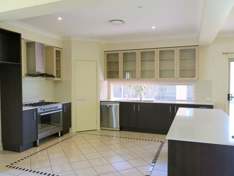 50 Trinity Crescent, Augustine Heights QLD 4300