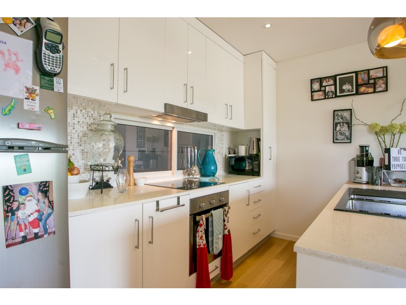 8 Boronia Court, Springfield Lakes QLD 4300