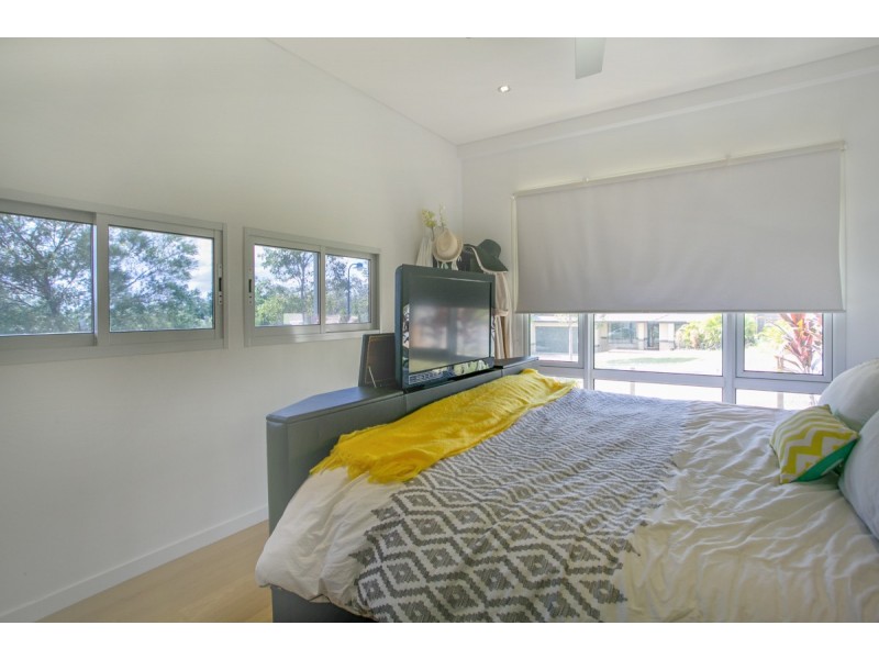 8 Boronia Court, Springfield Lakes QLD 4300