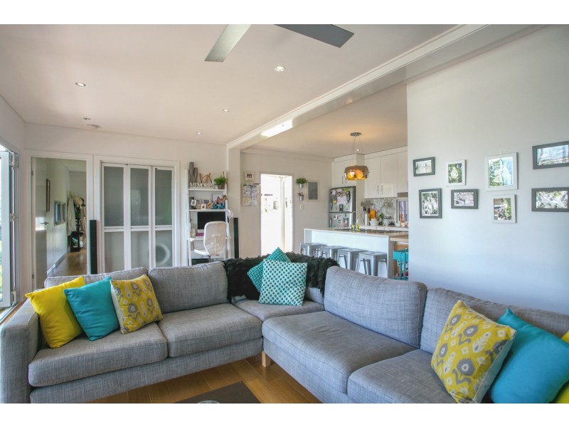 8 Boronia Court, Springfield Lakes QLD 4300