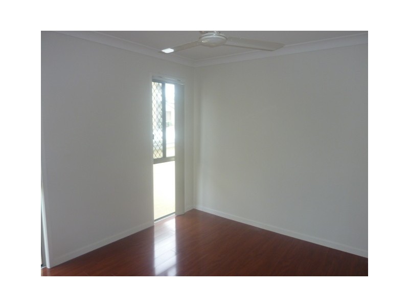 5 Cove Place, Springfield Lakes QLD 4300