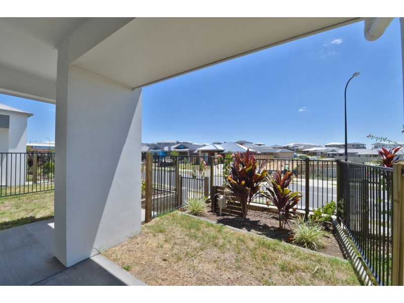 30 Parkland Drive, Springfield Lakes QLD 4300