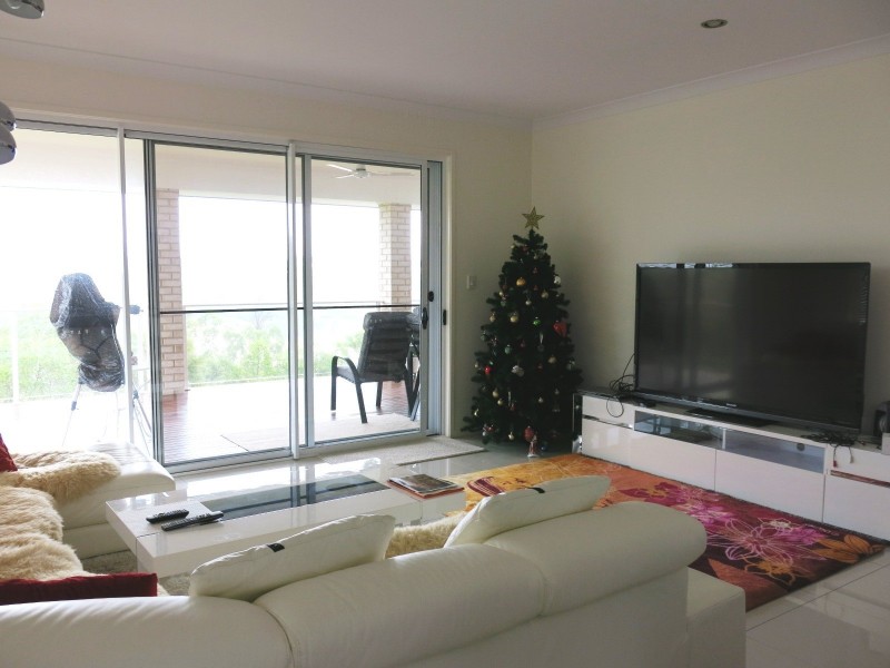 8 Aspect Terrace, Springfield Lakes QLD 4300
