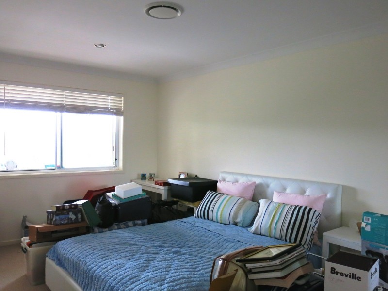 8 Aspect Terrace, Springfield Lakes QLD 4300