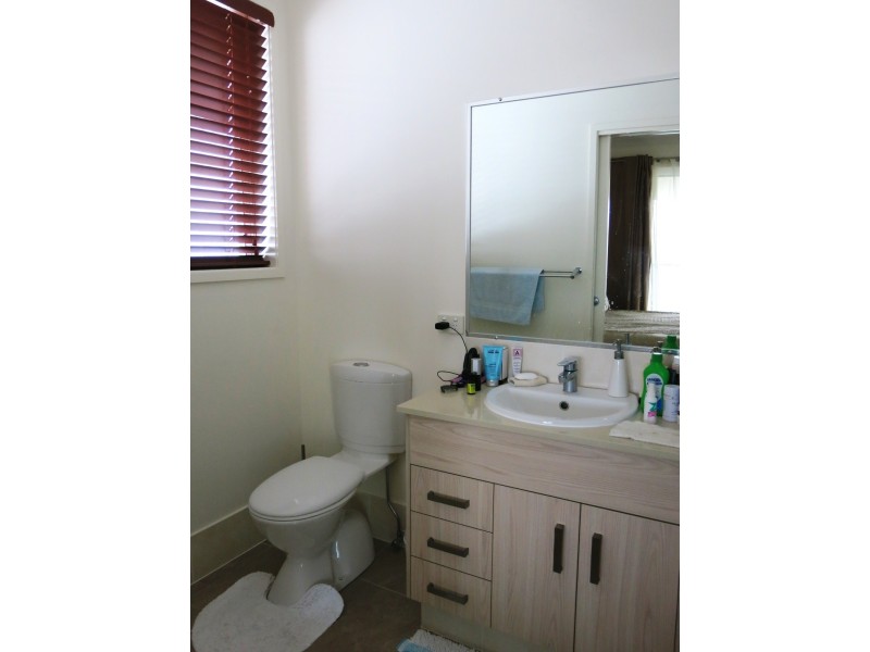 8 Aspect Terrace, Springfield Lakes QLD 4300