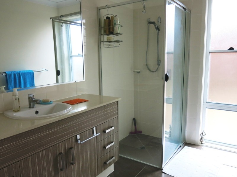 8 Aspect Terrace, Springfield Lakes QLD 4300