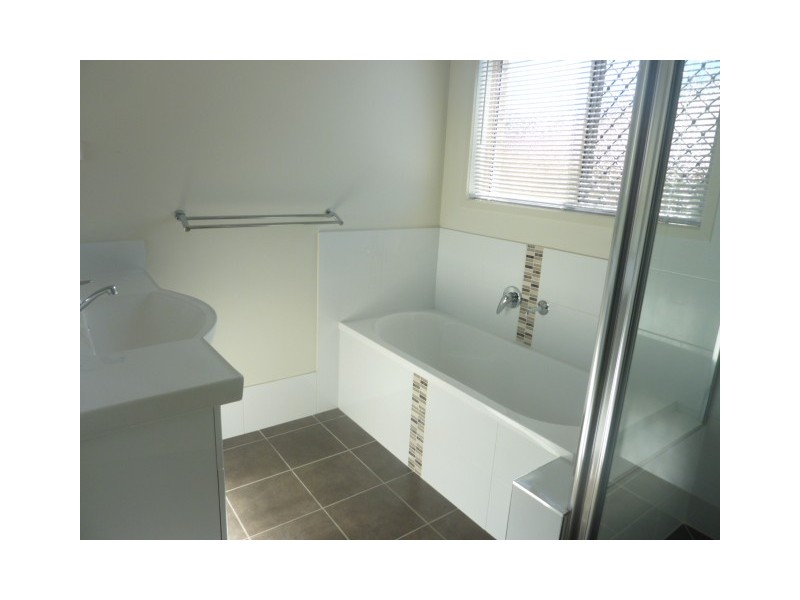 1 Dry Dock Circuit, Springfield Lakes QLD 4300