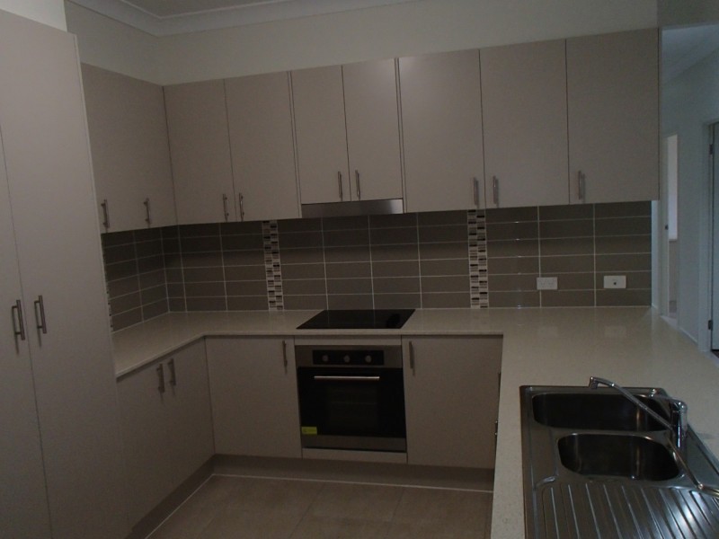 1 Dry Dock Circuit, Springfield Lakes QLD 4300