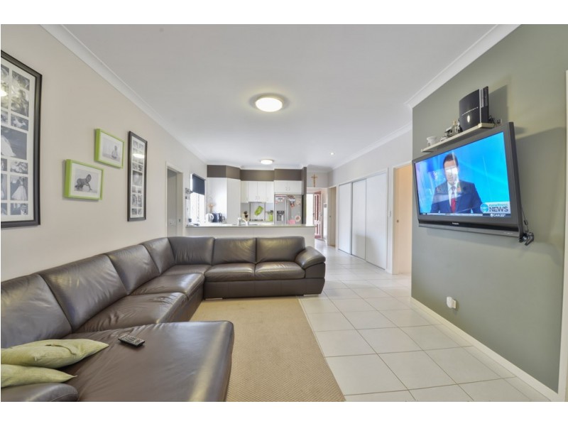 7 Glen Echo Street, Springfield Lakes QLD 4300