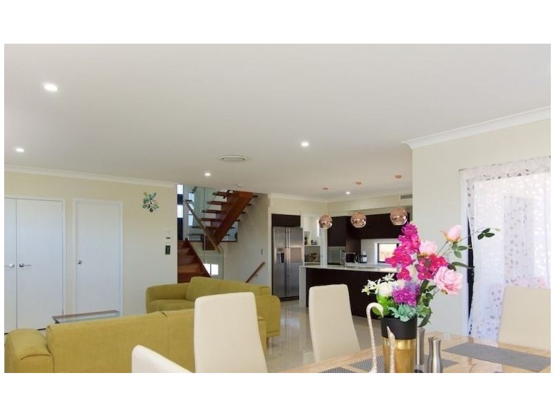 32 McGregor Place, Springfield Lakes QLD 4300