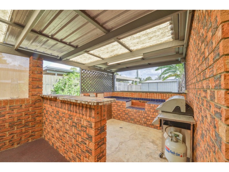 1 Lambrook Court, Camira QLD 4300