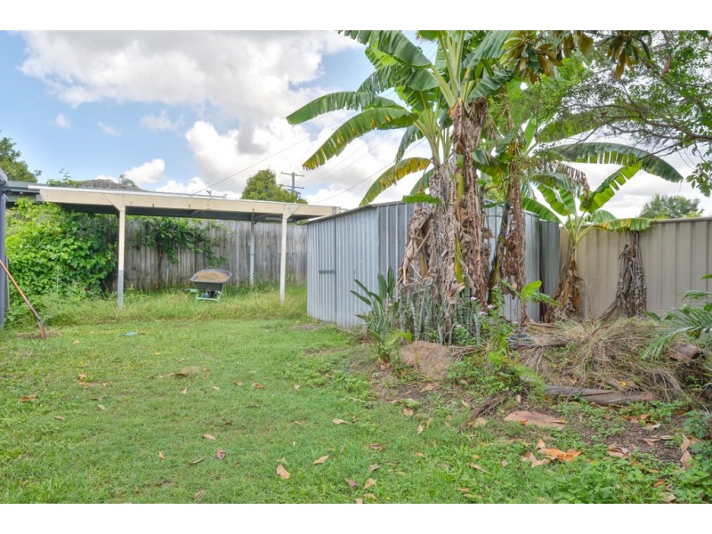 1 Lambrook Court, Camira QLD 4300