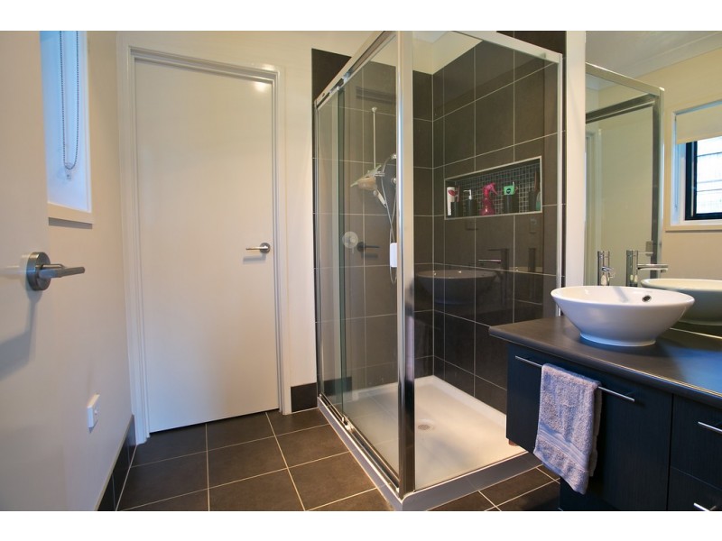 38 Tea Trees Ave, Springfield Lakes QLD 4300