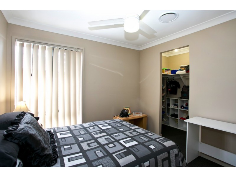 33 Benezet Drive, Augustine Heights QLD 4300
