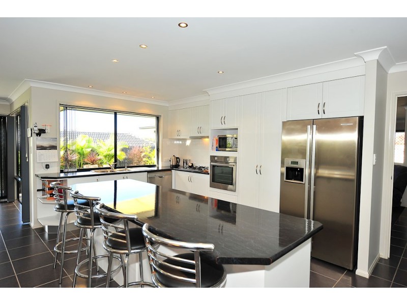 28 Riverside Drive, Springfield Lakes QLD 4300