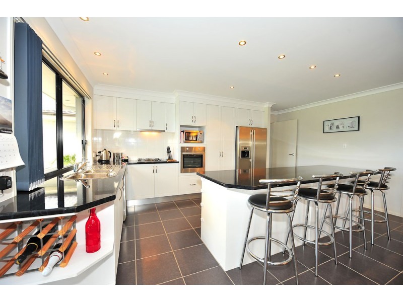 28 Riverside Drive, Springfield Lakes QLD 4300