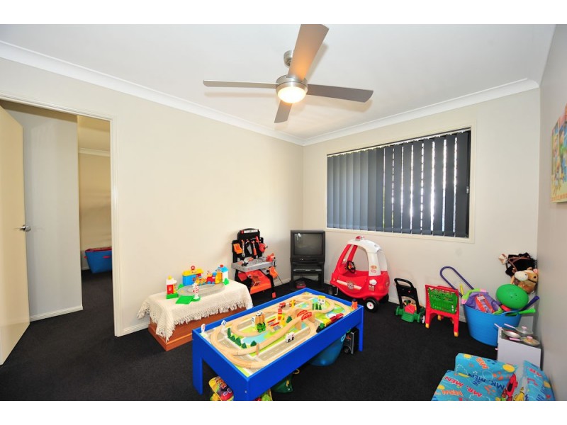 28 Riverside Drive, Springfield Lakes QLD 4300