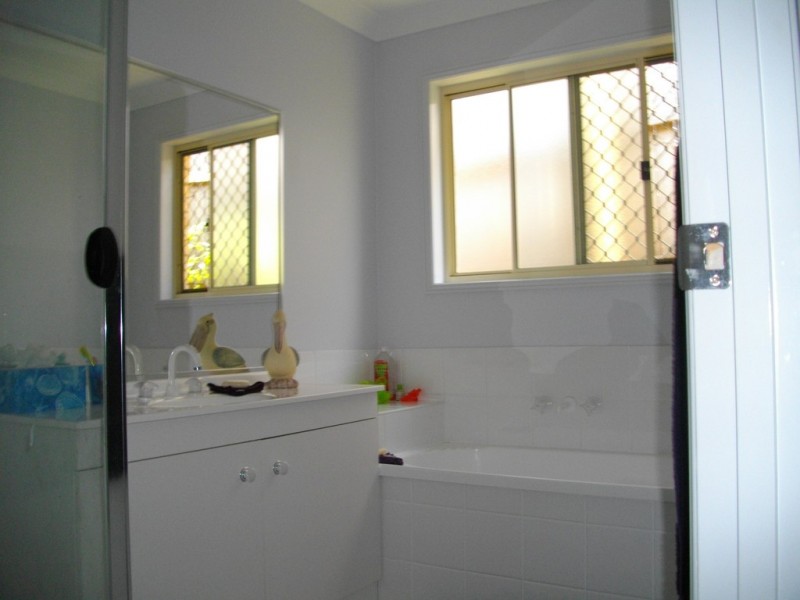 17 Shearwater Terrace, Springfield Lakes QLD 4300