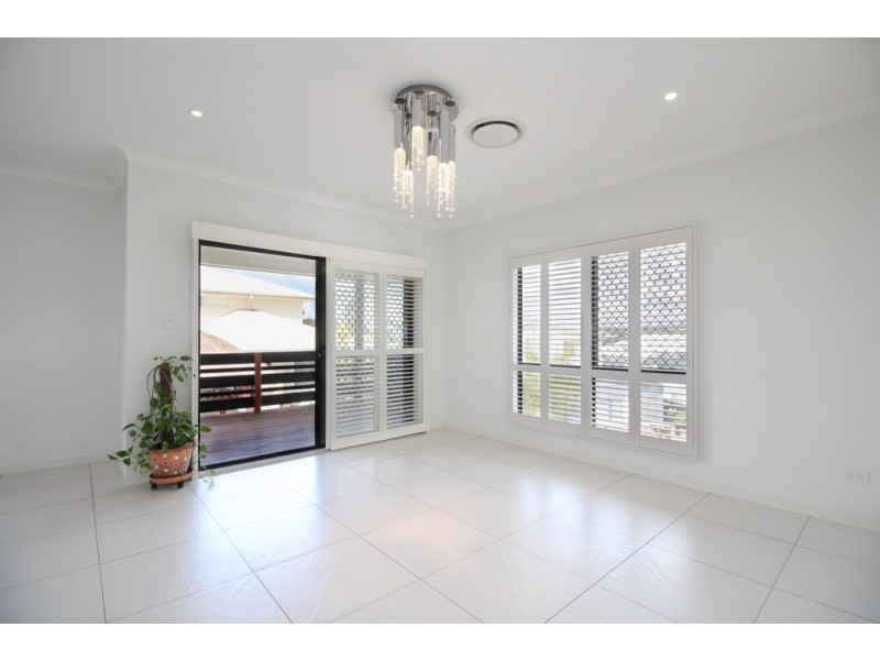 19 Lakeview Place, Springfield Lakes QLD 4300