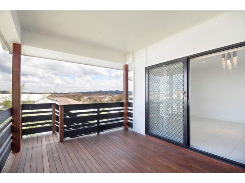 19 Lakeview Place, Springfield Lakes QLD 4300