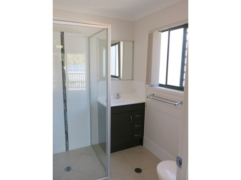 76 Park Edge Drive, Springfield Lakes QLD 4300