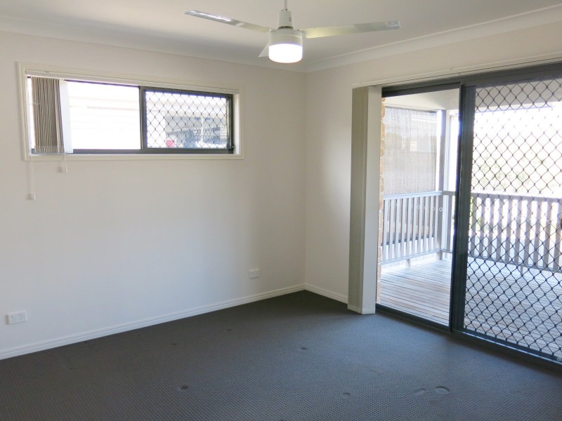 76 Park Edge Drive, Springfield Lakes QLD 4300