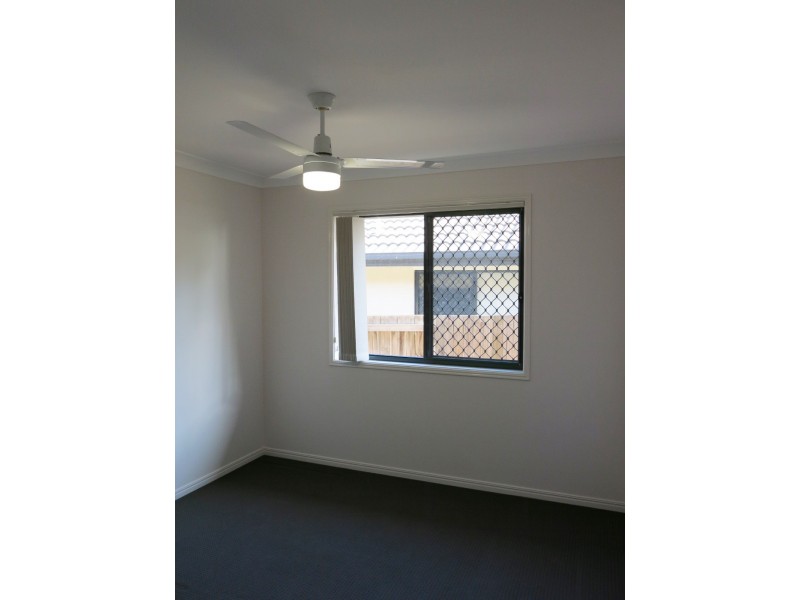 76 Park Edge Drive, Springfield Lakes QLD 4300